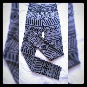 - SOLD - Leggings